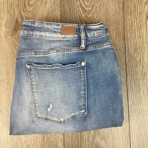 Judy Blue 24W Boyfriend Fit Distressed Jeans denim Women's plus Size Stretch Raw